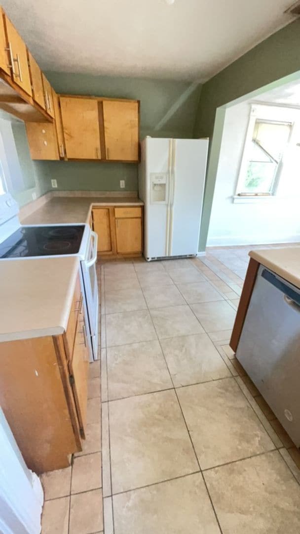 Photo - Beautiful Apartment – Peaceful and Spacious Living Unit 2