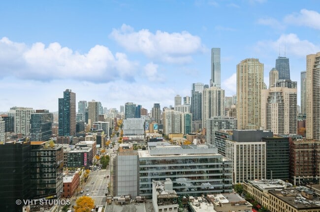 900 W Washington Blvd Unit 32E