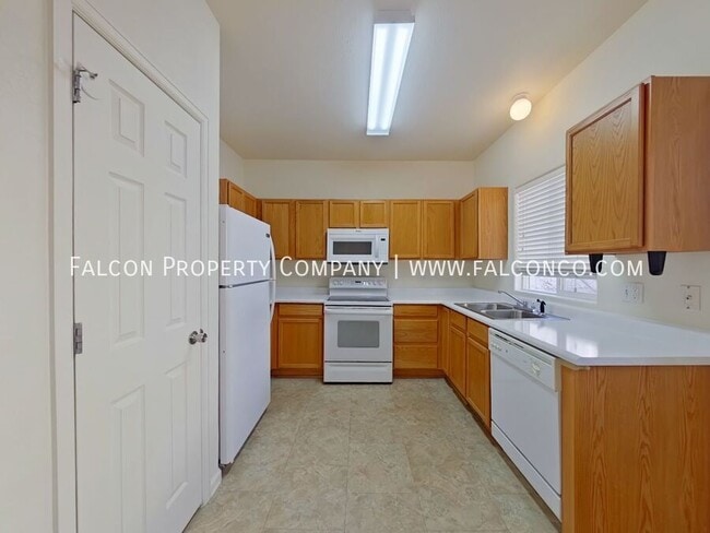 Photo - 2274 Saint Paul Dr