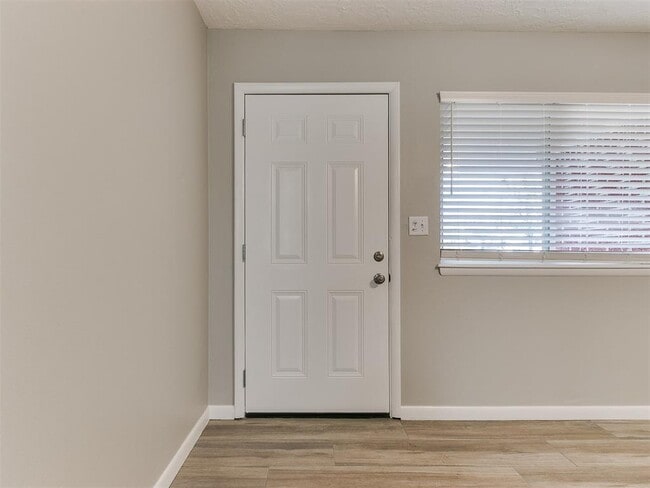 Photo - 1626 Denison Dr