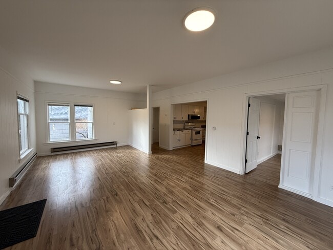 Photo - 125 E Allen Ave