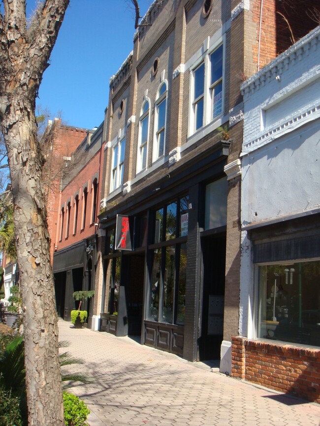 Building Photo - 113 N Patterson St Unit E