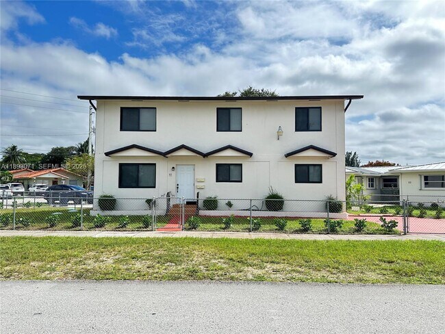 Building Photo - 97 NW 73rd Pl Unit 1-2