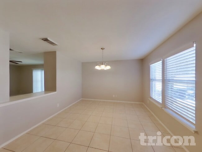 6406 Kensinger Pass