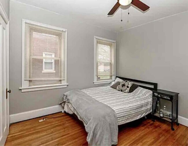 Photo - 4928 Ralph Ave Unit 2