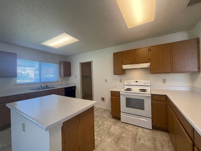 Photo - NICE 3 BEDROOM FEATURING AN ISLAND KITCHEN...