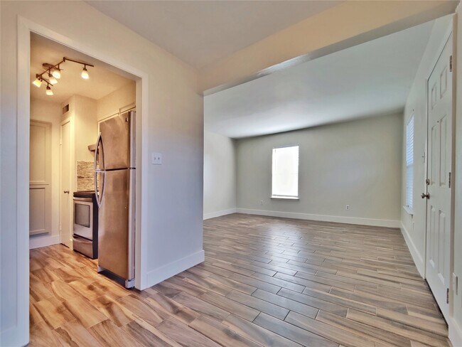 Photo - 600 19th St Unit 16