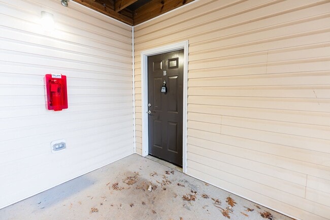 Photo - Wonderful updated 2 bedroom 2 bath condo on main level off Battleground ave in NW Greensboro