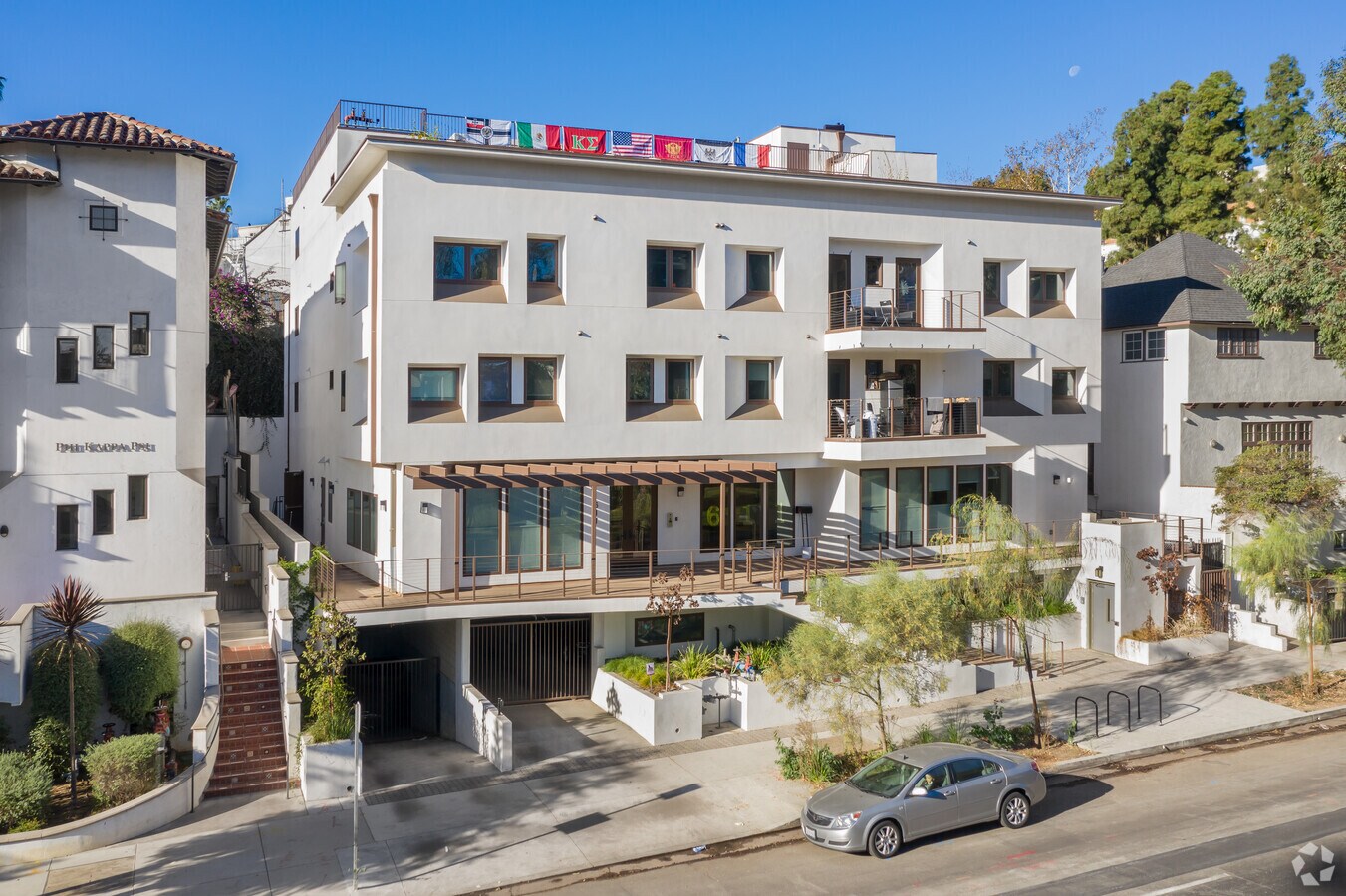 SV Q4 2020 - 611 Gayley Apartments
