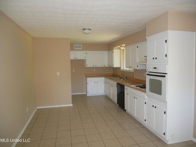 1416 Vicksburg Dr
