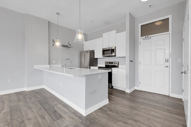 Photo - $1,530.00 - 1 Bed, 1 Bath Condo in Denver in Great Location! Unit 208