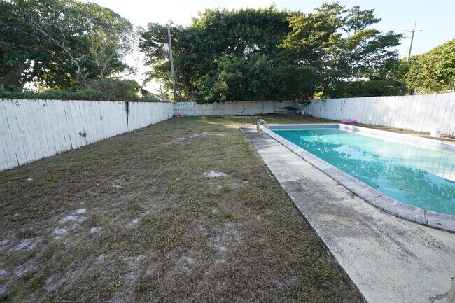 Photo - 1245 19th Ave N