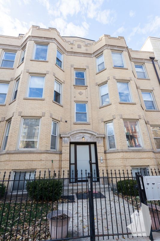 Photo - 3750 N Wilton Ave