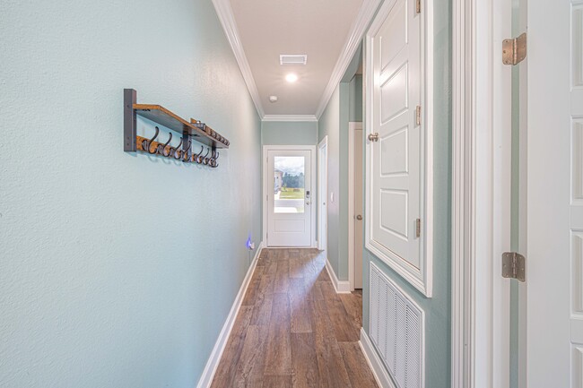 Photo - 32667 Revere Dr