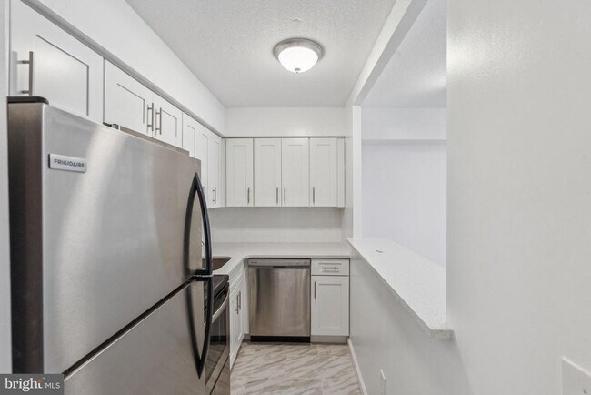 Photo - 1420 Locust St Unit 8H