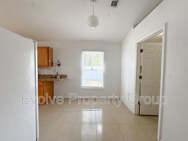 Photo - 21 Llanes Pl