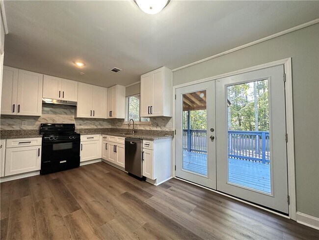 Photo - 2496 Landington Way NW