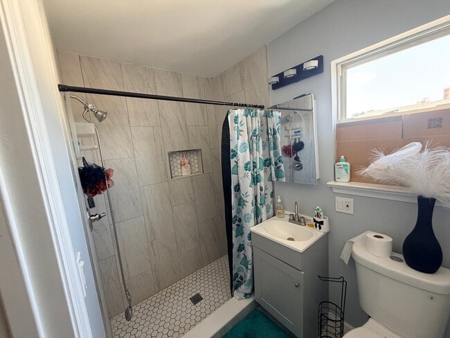 Photo - 58 Chester Ave Unit 3