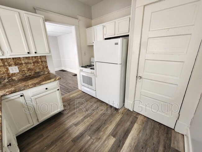 Photo - 704 S 18th St