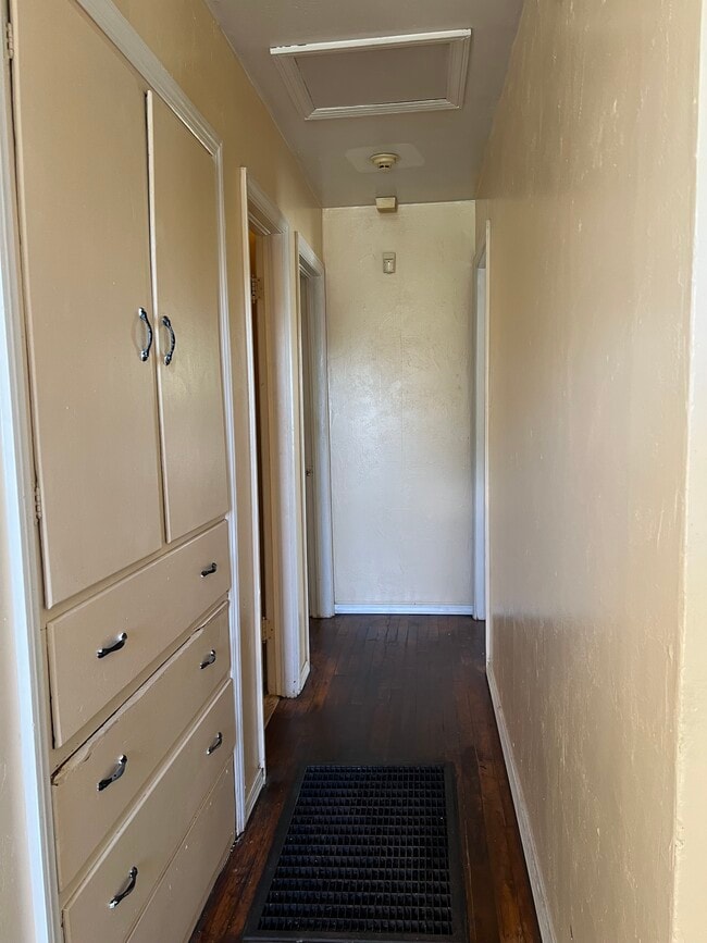 Photo - 701 SE 43rd St