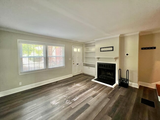 Photo - Freshly Painted Elizabeth Townhome Unit 204 N Laurel Ave #5d