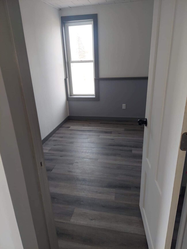 Bedroom - 36 W Eau Claire St Unit 3