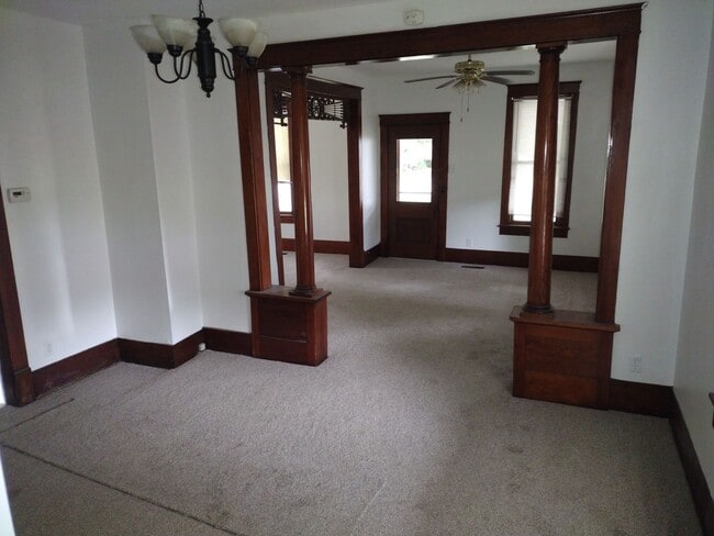 Photo - MAIN FLOOR LARGE APARTMENT