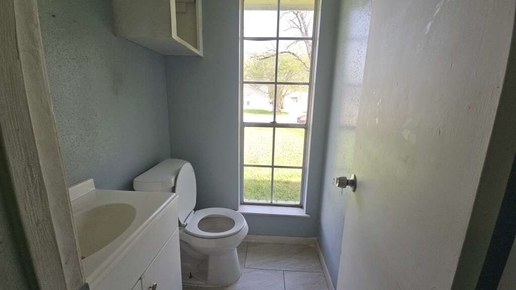 Photo - 7623 Kellwood Dr
