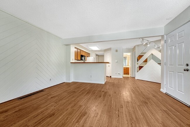 Photo - ****MOVE IN SPECIAL**: Move in before Octo... Unit A