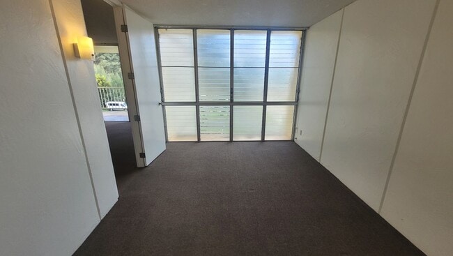 Photo - Newly Upgraded Spacious 1 Bedroom Apartment in the Ridgecrest Complex.