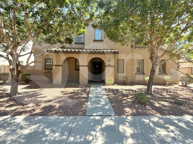Photo - 139 E Bluejay Dr House