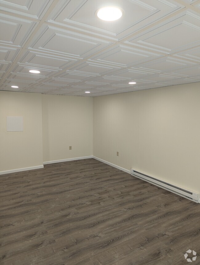Building Photo - 414 Elmwood Dr Unit 414 Rental
