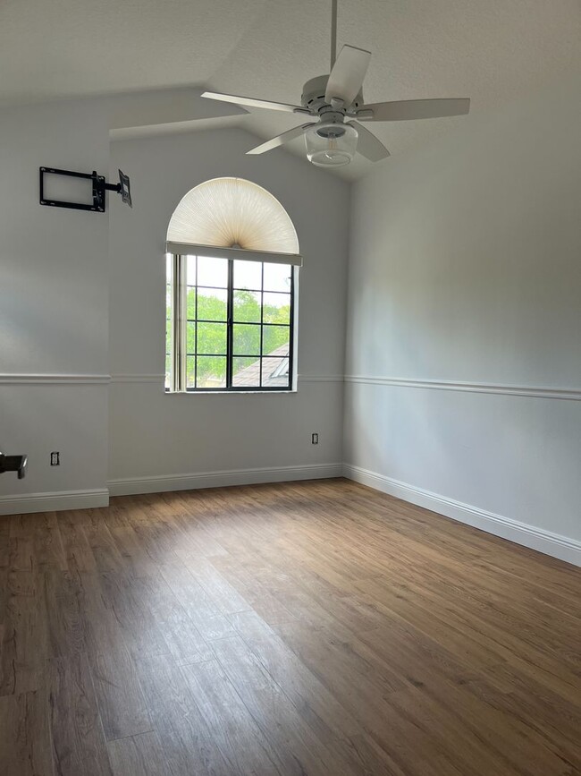 Photo - Dr Phillips area 3 bedroom 2.5  Bath Home With Bonus room