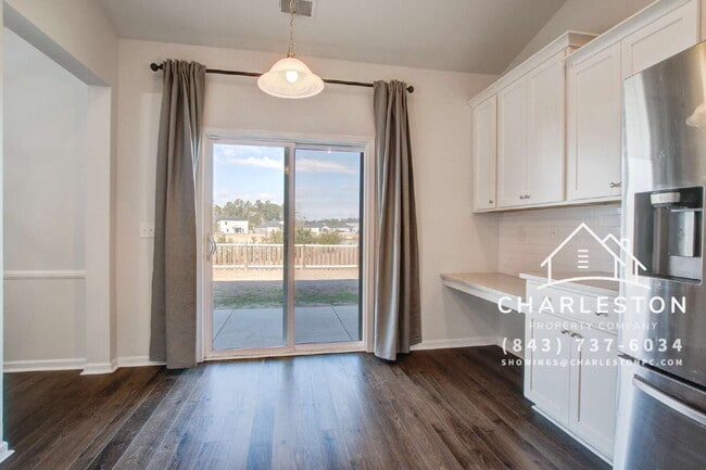414 Squire Pope Rd