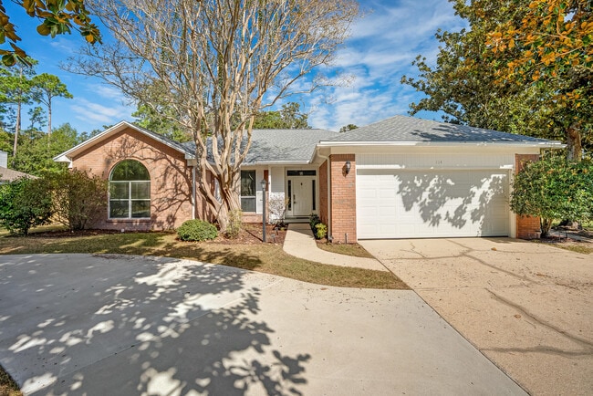 Photo - 114 Dana Pointe