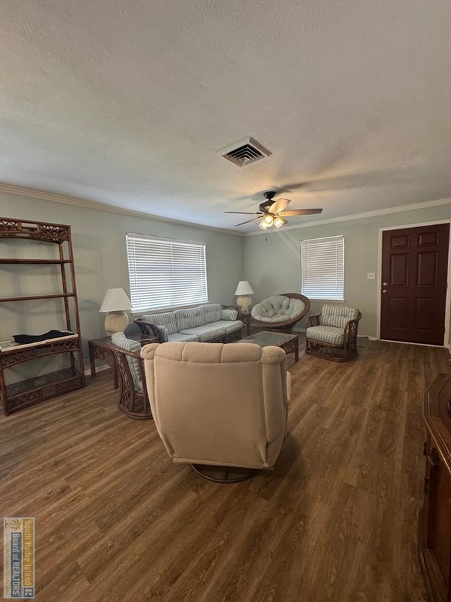 Photo - 110 E Hibiscus St