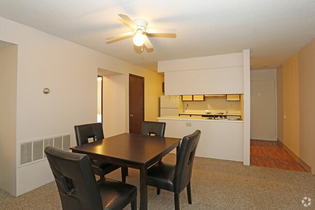 2BR, 1BA - Dining Room