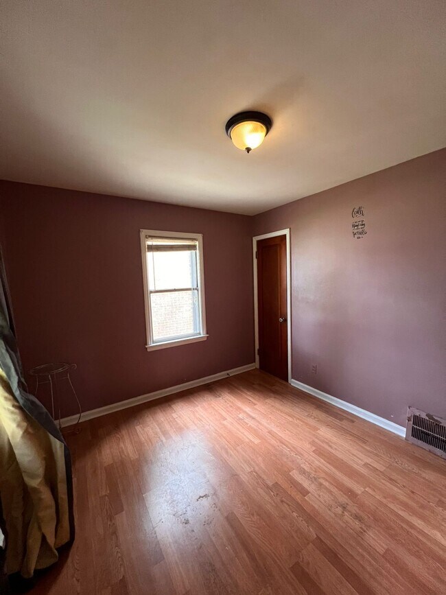 Photo - 20418 Wexford St