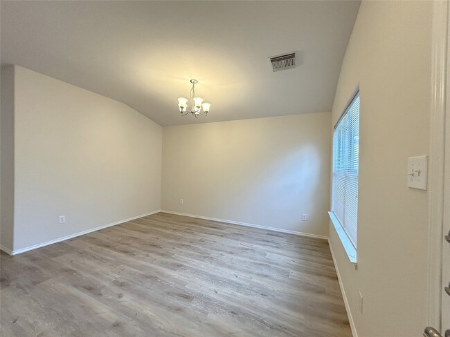 Photo - 24522 Lakecrest Village Dr