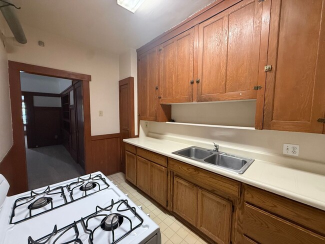 Building Photo - 2023 I St Unit 2023-1