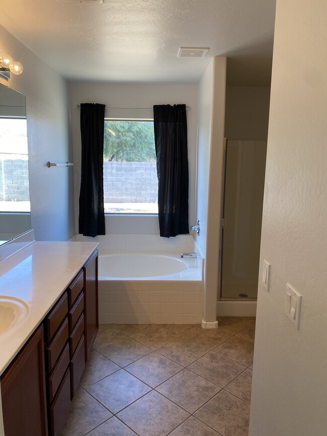 Photo - 45462 W Tulip Ln