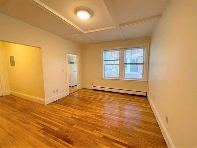 Building Photo - 34 College Ave Unit 37