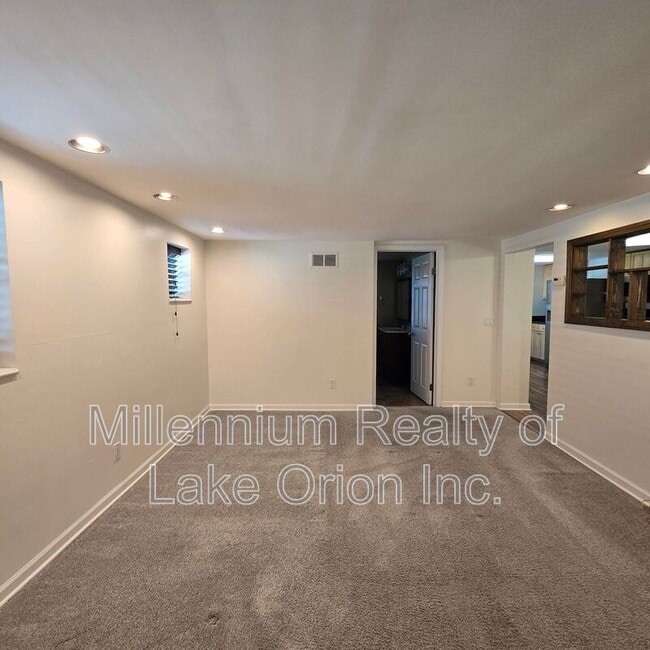 201 W New York Ave