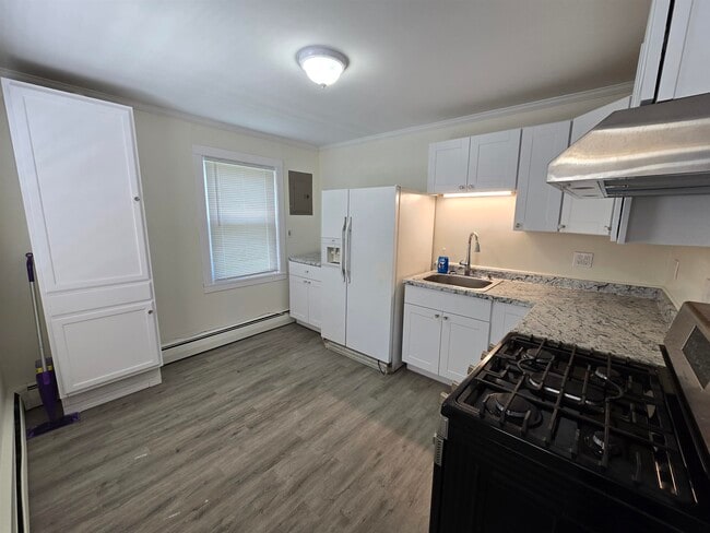 Photo - 30 Halstead St
