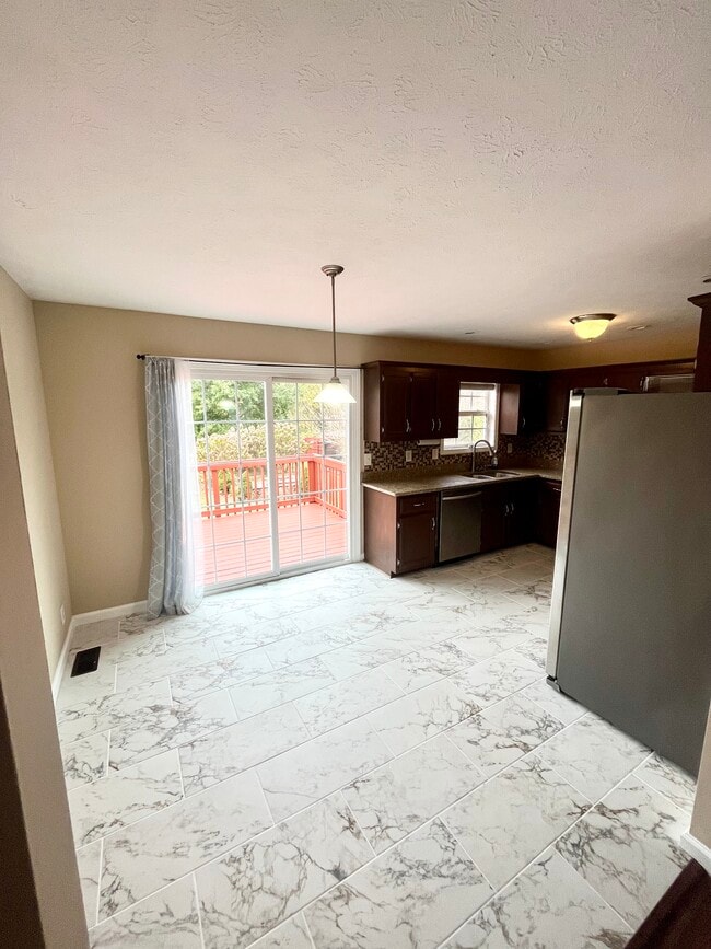 Photo - 782 Fire Break Dr