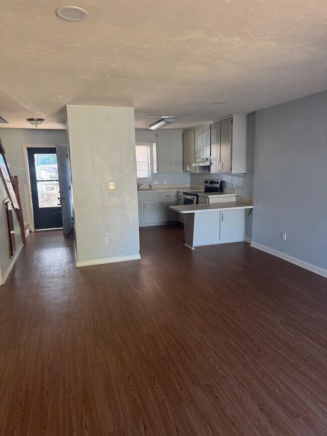 Photo - 3748 Donovan Dr