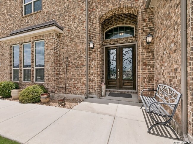 Photo - 268 Englewood Ln