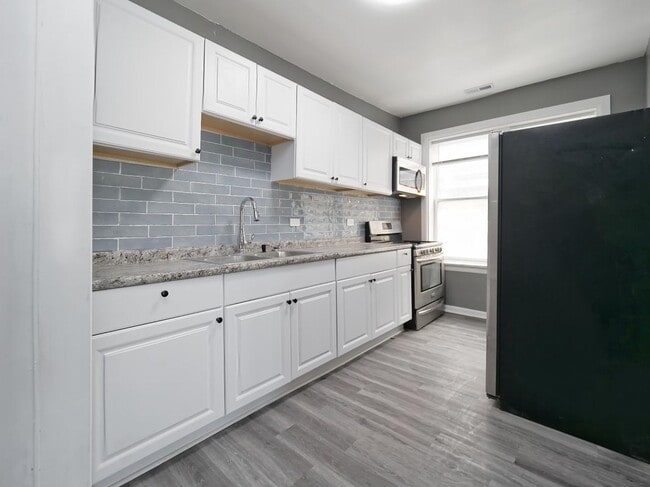 Photo - 346 N Laramie Ave Unit 2N