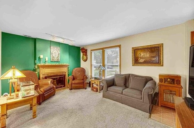 Photo - 1923 N 74th Ave