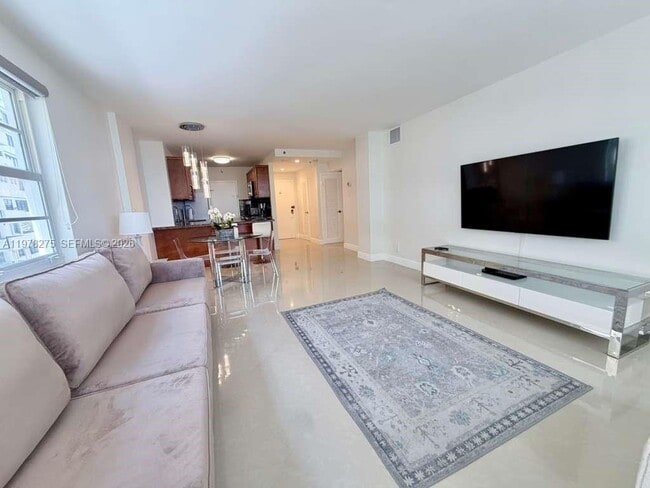 Photo - 100 Lincoln Rd Unidad 521